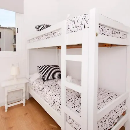 Beautiful Apartment, 50m From