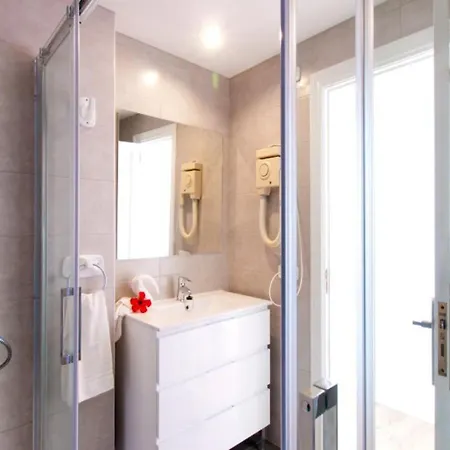 Beautiful Apartment, 50m From *